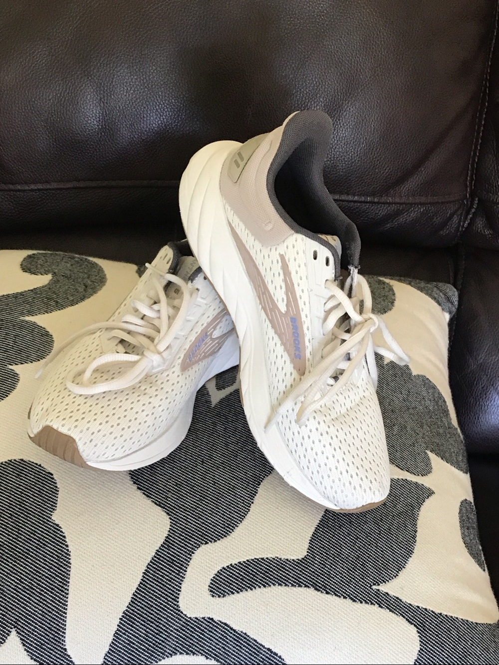 Brooke tennis shoes
